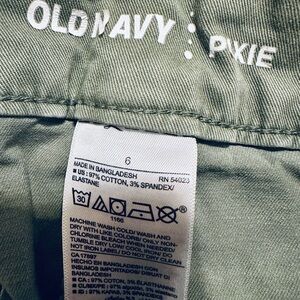 Old Navy Women's Cargo Shorts - Olive Green